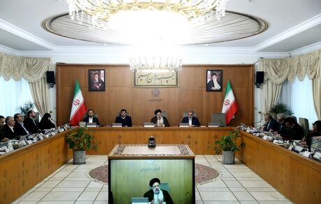 دستور رئیس جمهور برای تسریع در ترخیص کالاهای اساسی تجمیع شده در بنادر