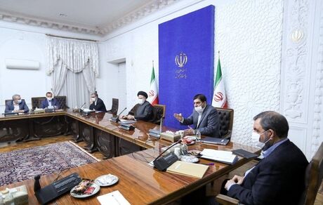 وزارت بهداشت و بانک مرکزی از تقویت ذخایر دارویی کشور پشتیبانی کنند
