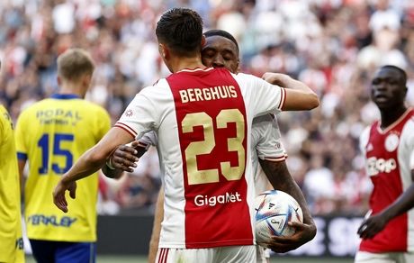 لیگ قهرمانان اروپا: برد پرگل آژاکس و اسپورتینگ