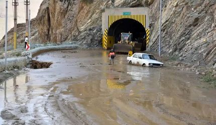 ناپدید شدن ۲ نفر در سیل اخیر جاده چالوس ادامه دارد