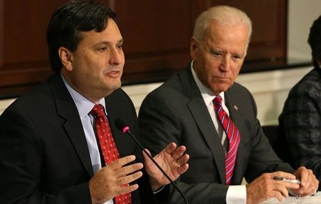 بایدن رئیس کارکنان کاخ سفید خود را انتخاب کرد