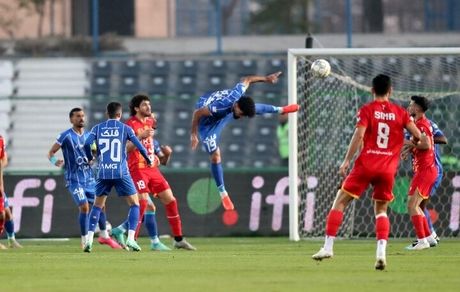 استقلال با برد و صدرنشینی به دربی رسید / تیم یحیی با پنالتی هم نجات پیدا نکرد