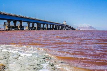 کاهش ۲ میلیارد مترمکعبی حجم آب دریاچه ارومیه در یک سال!