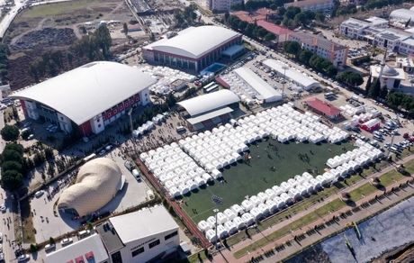 اولین محموله کمک چین به زلزله‌زده‌های ترکیه رسید