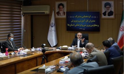 حاجی میرزایی:به دانش آموزان روحیه هویت، پرسشگری و آزاد اندیشی را تزریق کنیم