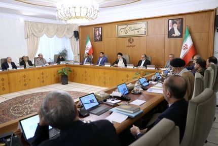 رئیسی: با اقدامات در حال انجام در آینده نزدیک مشکلات تامین برق خانگی و صنعتی رفع خواهد شد