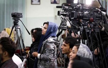 در یک سال بازگشت طالبان، فعالیت ۲۱۹ رسانه متوقف شده است