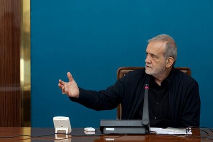 رئیس جمهور: حضور همه قشرها و آحاد جامعه در میدان، شرط بهره‌گیری از همه توانمندی‌ها