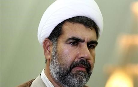 رئیس دادگاه انقلاب به رئیس‌جمهور: خوب نیست جامعه رئیس‌جمهور را نگران از اجرای عدالت ببیند/ روحانی هر پرونده‌ای دارد به دادگاه ارائه کند، قطعاً رسیدگی می‌کنیم