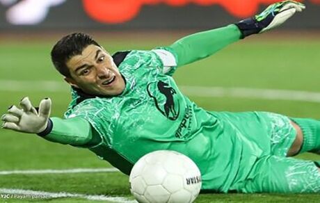 یک گلر کامرونی جایگزین بیرانوند در پرسپولیس می‌شود