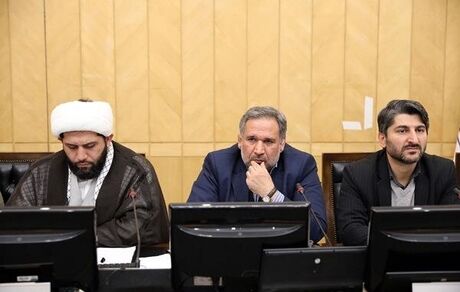 پیشنهادات جدید بودجه: کاهش مالیات بر سود شرکت‌ها به ۱۸ درصد و معافیت ۷ میلیون تومانی حقوق کارکنان از مالیات