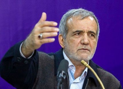 نامه مهم پزشکیان به مخبر: از عزل و نصب جدید خودداری کنید