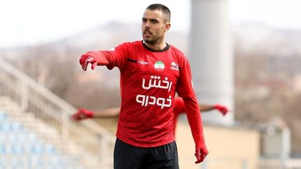 ریکاردو آلوز: برای تمدید قرارداد با مسئولین تراکتور به توافق رسیده‌ام