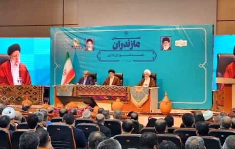 تجلیل واقعی از شهدا عمل به خواسته آنها و گره‌گشایی از زندگی مردم است