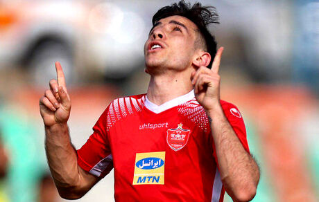فرشاد احمدزاده به پرسپولیس برگشت