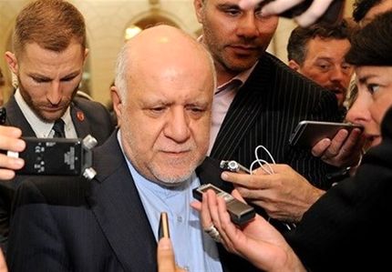 زنگنه: سامانه‌ای برای دریافت کارت سوخت ایجاد شده است