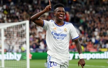 قرارداد ستاره رئال مادرید تمدید شد