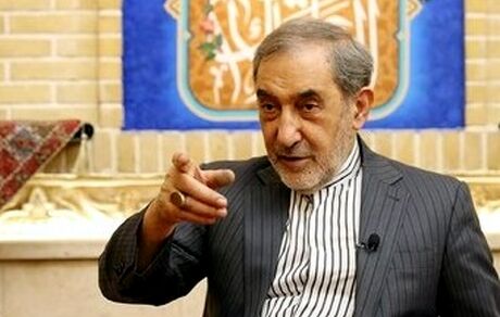 عکسی از علی اکبر ولایتی در فضای مجازی خبرساز شده است