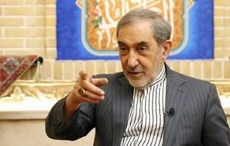 عکسی از علی اکبر ولایتی در فضای مجازی خبرساز شده است