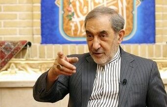 عکسی از علی اکبر ولایتی در فضای مجازی خبرساز شده است