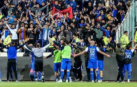 وزیر ورزش قول حل مشکل استقلال را داد