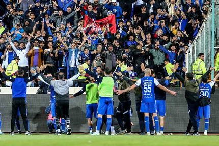 وزیر ورزش قول حل مشکل استقلال را داد