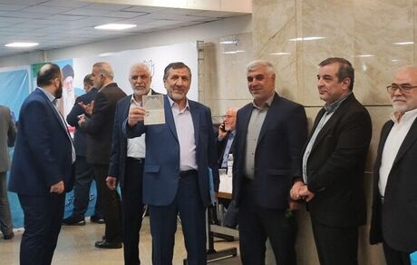 ثبت نام نماینده سابق تهران در مجلس برای انتخابات ریاست جمهوری