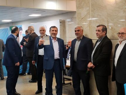 ثبت نام نماینده سابق تهران در مجلس برای انتخابات ریاست جمهوری