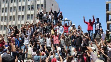تظاهرات در سوریه: مخالفان خواستار برکناری رئیس دولت شدند