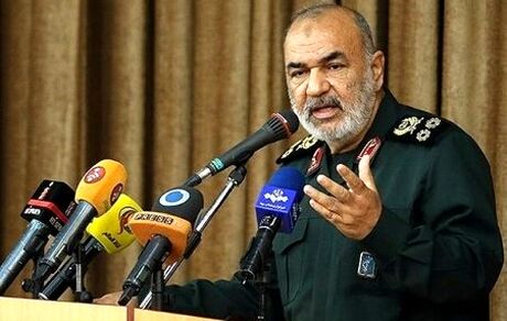 سردار سلامی: ما وقتی می‌زنیم شجاعانه می‌گوییم مگر پهپاد را نگفتیم؟/ وزیر دفاع: معامله بر سر توان موشکی مثل برداشتن دیوار و سقف خانه است