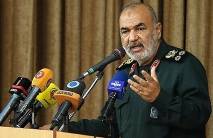 سردار سلامی: ما وقتی می‌زنیم شجاعانه می‌گوییم مگر پهپاد را نگفتیم؟/ وزیر دفاع: معامله بر سر توان موشکی مثل برداشتن دیوار و سقف خانه است