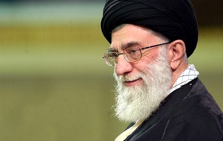 رهبر انقلاب: اگر نصف آن مقداری که صحبت می‌کنیم، کار کنیم دنیا آباد می‌شود