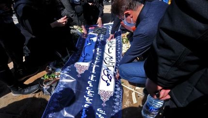 آزاده نامداری در قطعه هنرمندان آرام گرفت / پیام‌های هنرمندان درخصوص درگذشت مجری تلویزیون