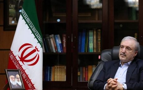وزیر بهداشت: قاطع‌ترین، محکم‌ترین و علمی‌ترین نوع حمایت را از رهبر معظّم انقلاب دیدیم