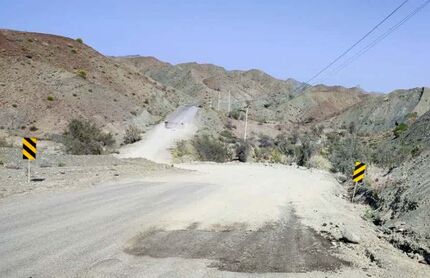 مسدود شدن راه ارتباطی ۱۲ روستای عنبرآباد