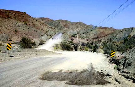 مسدود شدن راه ارتباطی ۱۲ روستای عنبرآباد