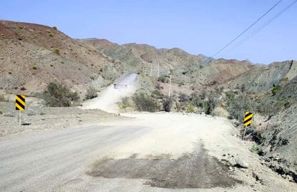 مسدود شدن راه ارتباطی ۱۲ روستای عنبرآباد