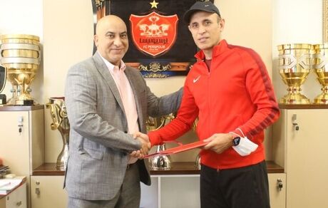 قرارداد گل‌محمدی با پرسپولیس دو فصل دیگر تمدید شد