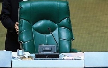 وزیر احمدی نژاد رقیب قالیباف شد/ آقاتهرانی از کاندیداهای ریاست مجلس کنار زده شد