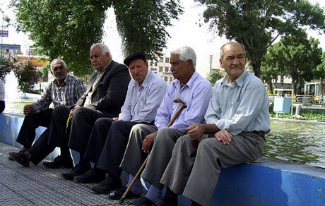 معاون رئیس جمهور: ممکن است همسان‌سازی حقوق بازنشسته‌ها دومرحله‌ای شود