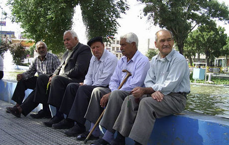 معاون رئیس جمهور: ممکن است همسان‌سازی حقوق بازنشسته‌ها دومرحله‌ای شود