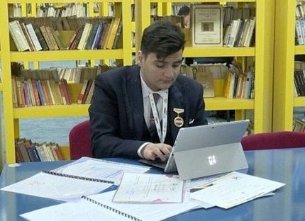 یک دانش آموز عراقی، دستگاه تشخیص زودهنگام بیماری سرطان ساخت