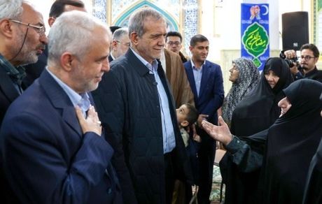 رئیس جمهور: بار سنگین مسئولیت بر دوش ماست و این خیلی سخت‌تر از مردن است