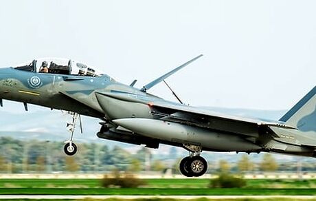 جنگنده F15 عربستان سقوط کرد