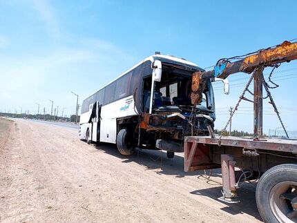 یک اتوبوس دیگر واژگون شد این بار در استان فارس