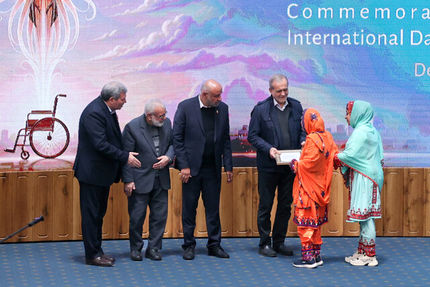 رئیس جمهور: ما با کمک شما افراد دارای معلولیت و همه ملت ایران ایستاده‌ایم تا کشور عزیزمان را هر چه بهتر بسازیم