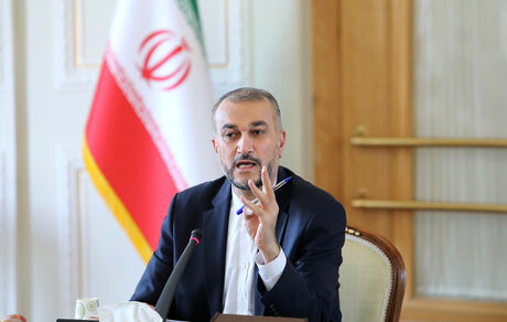 امیرعبداللهیان: باید شعار«همه برای پیروزی تیم ملی ایران» را هدف اصلی قرار دهیم