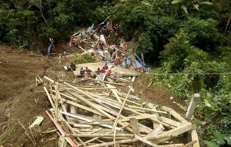 احتمال جان باختن تمام اهالی یک روستا در پاپوا گینه‌نو بدلیل رانش زمین