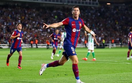 توپخانه بارسلونا به رئال بتیس رحم نکرد