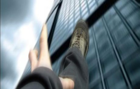 سقوط دختران از طبقه هفتم